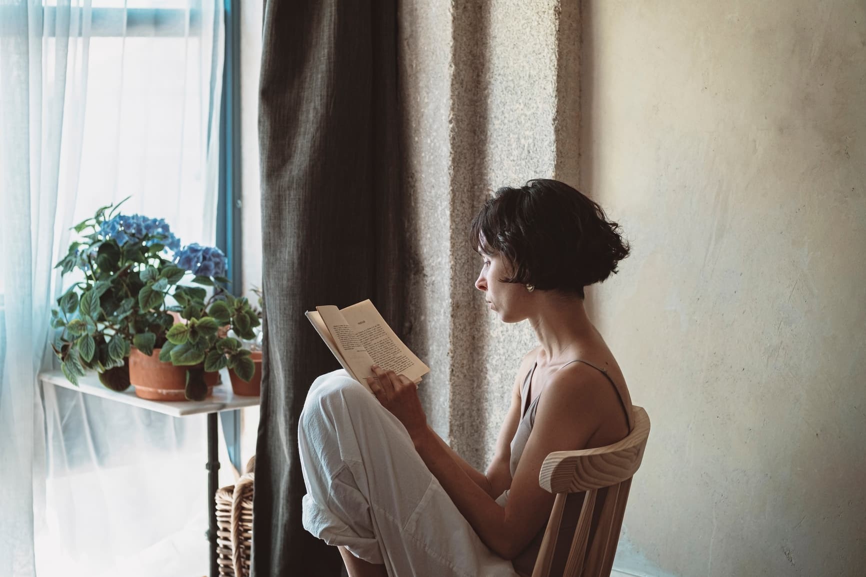 Woman-reading