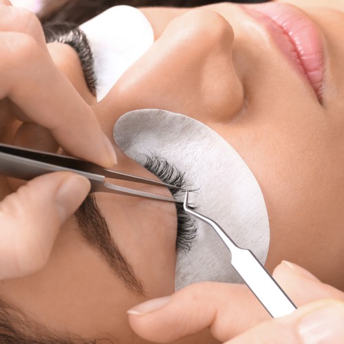 Lash style for women with extended lashes