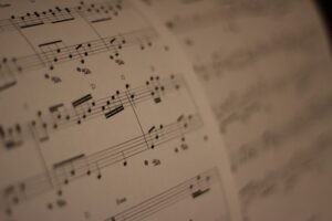 Disadvantages of reading sheet music