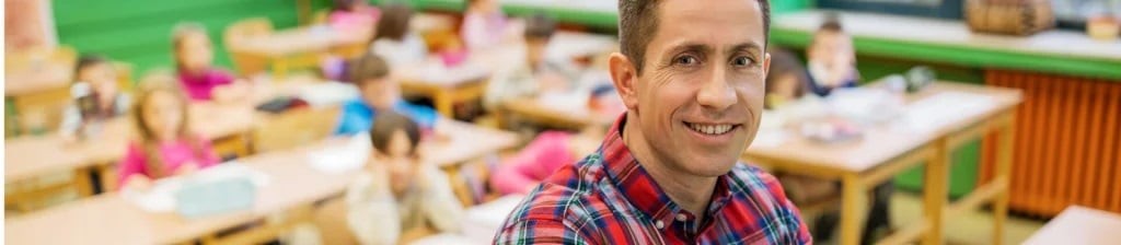 Students in a classroom, applying cognitivism principles