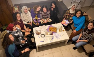 Palestinian and Jewish women learn each others
