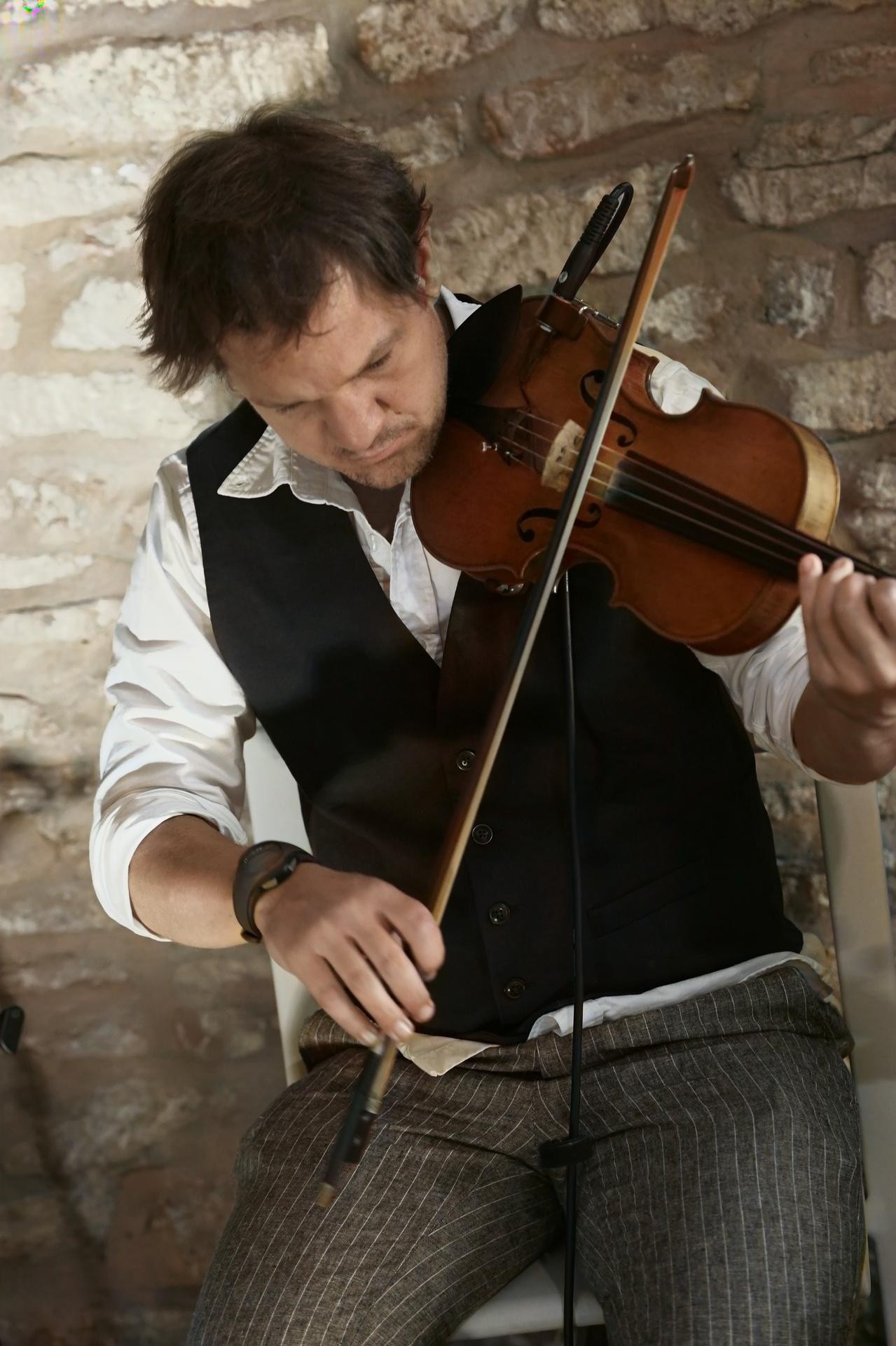 Is it hard to learn the fiddle? No!