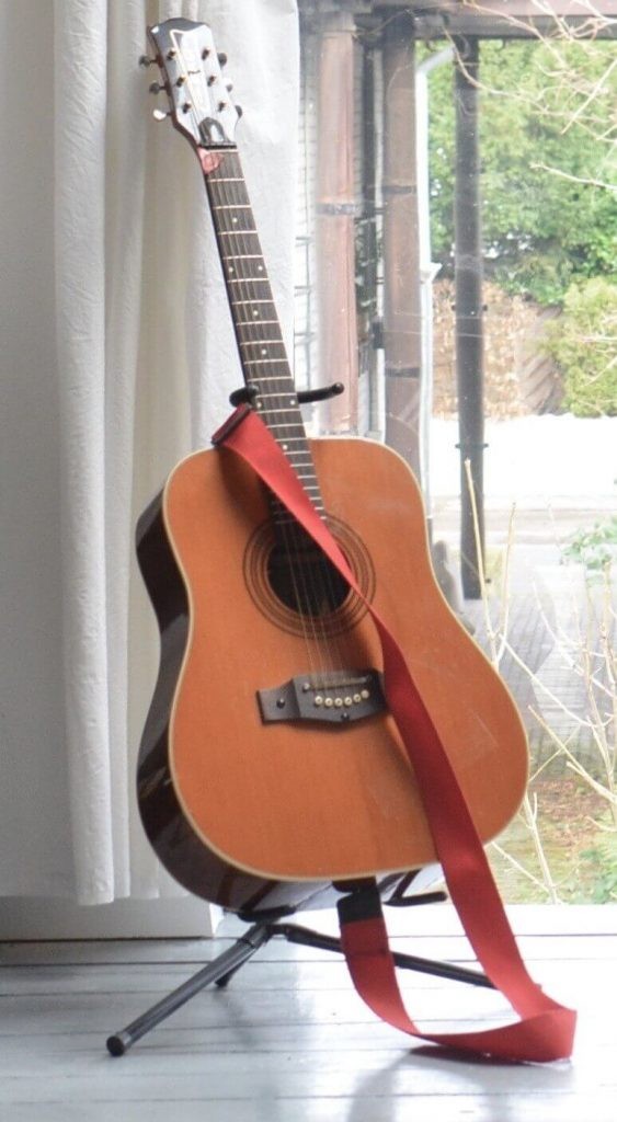 guitar stand